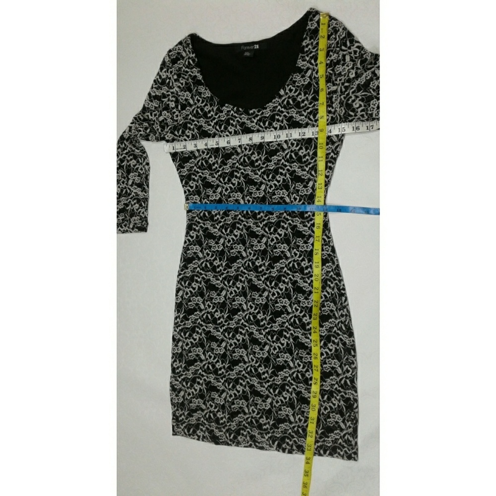 FOREVER 21 Black and white Laced Dress size S - Picture 7 of 8